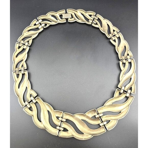 80's Vintage Chunky Silver-Tone Necklace Wavy Link Design & Box Clasp Closure - Picture 6 of 7
